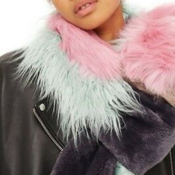 Topshop Zeus Faux Fur Swearling patchwork scarf - Picture 2 of 8